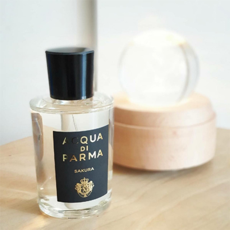 ساکورا آکوا دی پارما زنانه و مردانه ساکورا آکوا دی پارما زنانه و مردانه