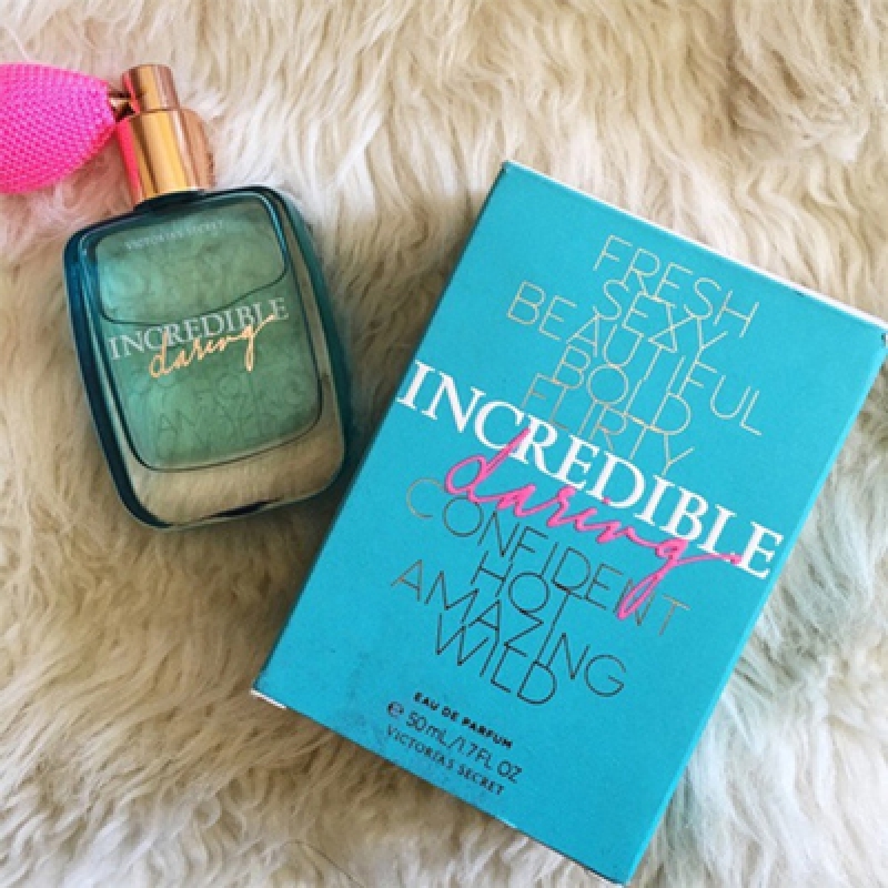 اینکردیبل درینگ ویکتوریا سکرت زنانه اینکردیبل درینگ ویکتوریا سکرت زنانه