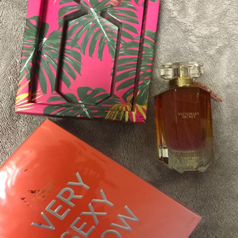 وری سکسی نو بیچ ویکتوریا سکرت زنانه وری سکسی نو بیچ ویکتوریا سکرت زنانه