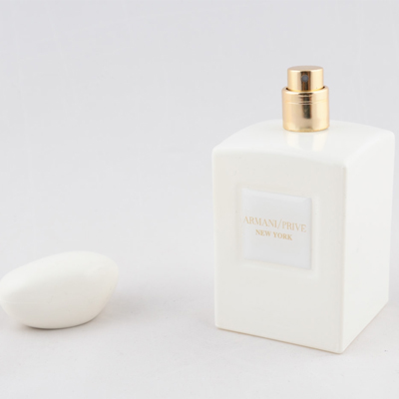 آرمانی پرایو نیویورک جورجیو آرمانی زنانه و مردانه آرمانی پرایو نیویورک جورجیو آرمانی زنانه و مردانه