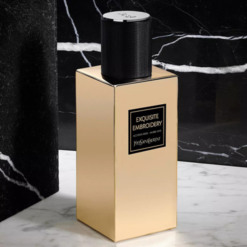 اکسکیوزیت امبرودری ایو سن لورن زنانه و مردانه اکسکیوزیت امبرودری ایو سن لورن زنانه و مردانه