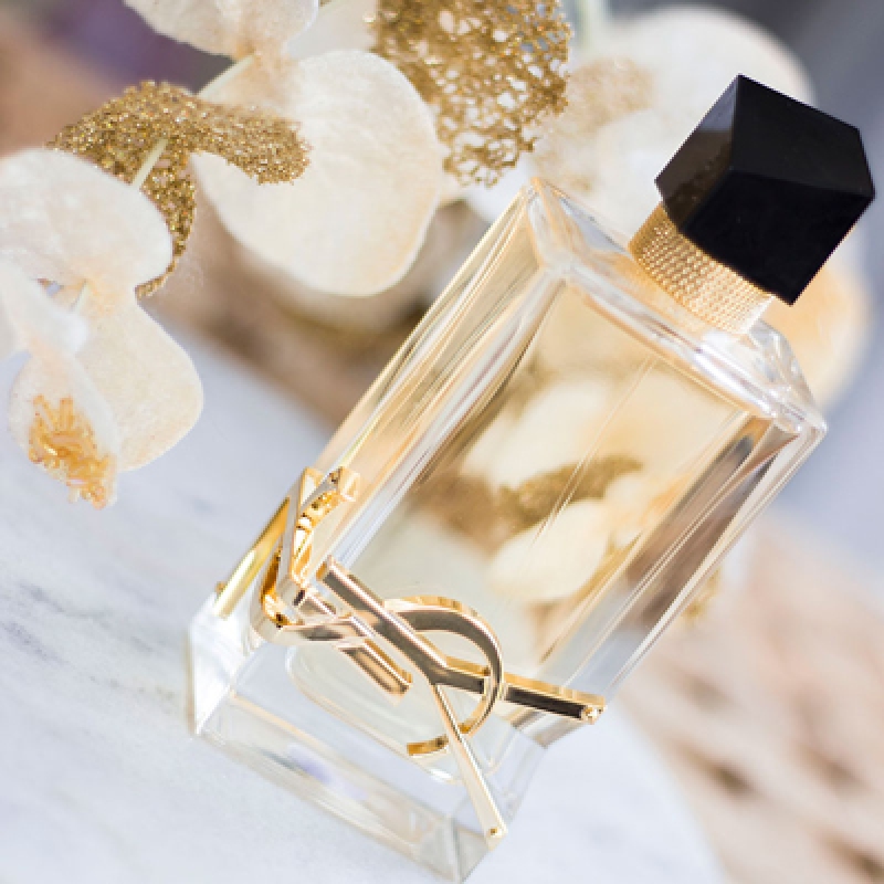 لیبر ایو سن لورن زنانه لیبر ایو سن لورن زنانه