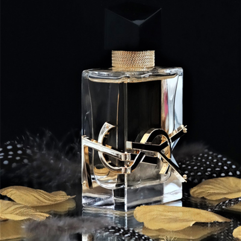 لیبر ایو سن لورن زنانه لیبر ایو سن لورن زنانه