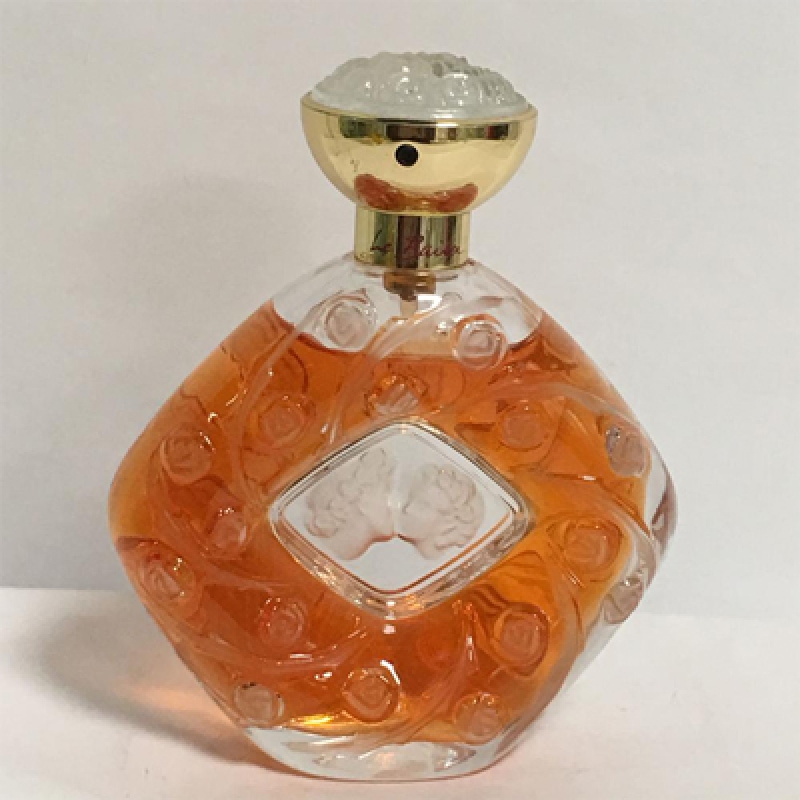 له بیسر لالیک زنانه له بیسر لالیک زنانه